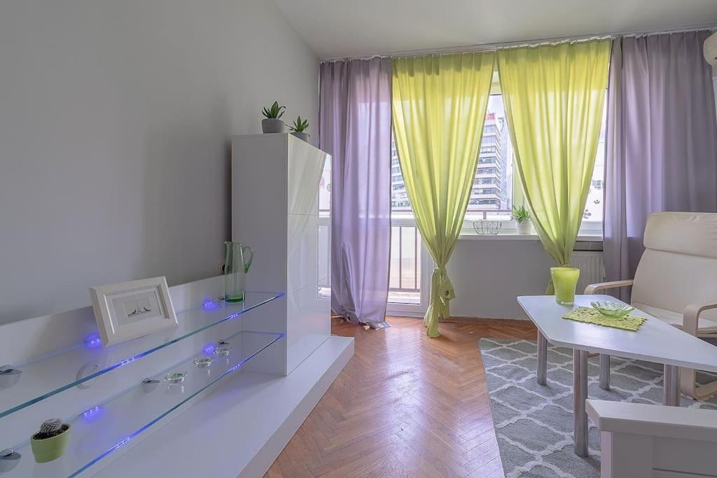 Central Station Gold Street Apartment Warschau Exterior foto